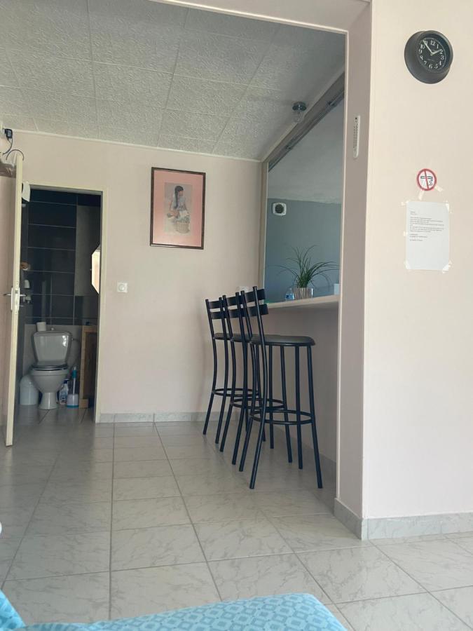 Gite Esprit Etape Saint-Barthélemy-de-Vals 外观 照片